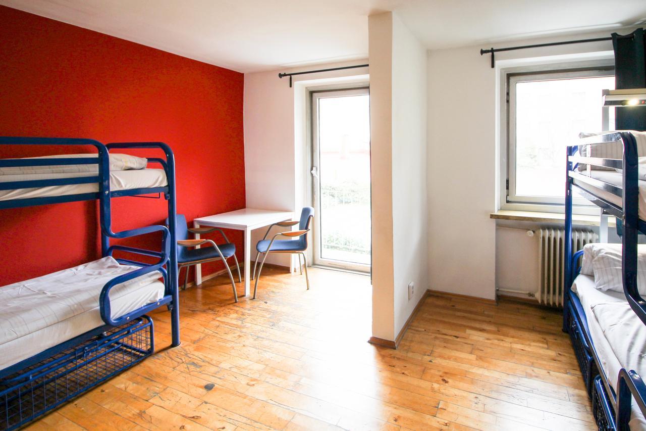 Auberge de jeunesse The 4you & *